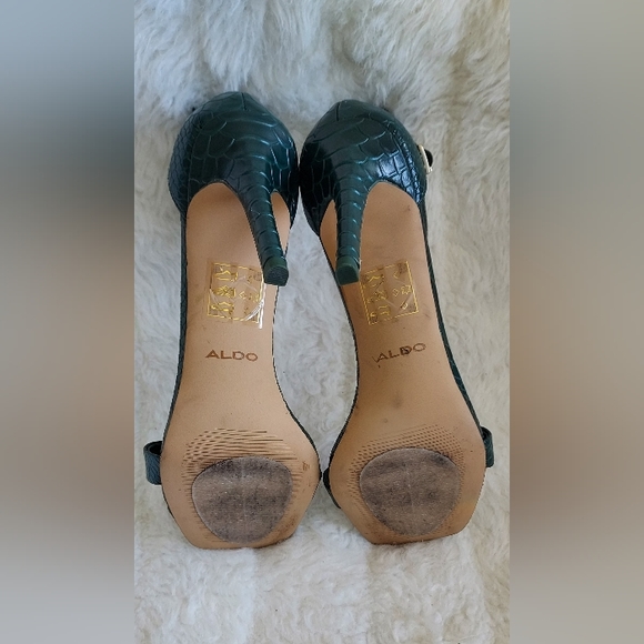Aldo size 9 green alligator leather print heels - Picture 5 of 8